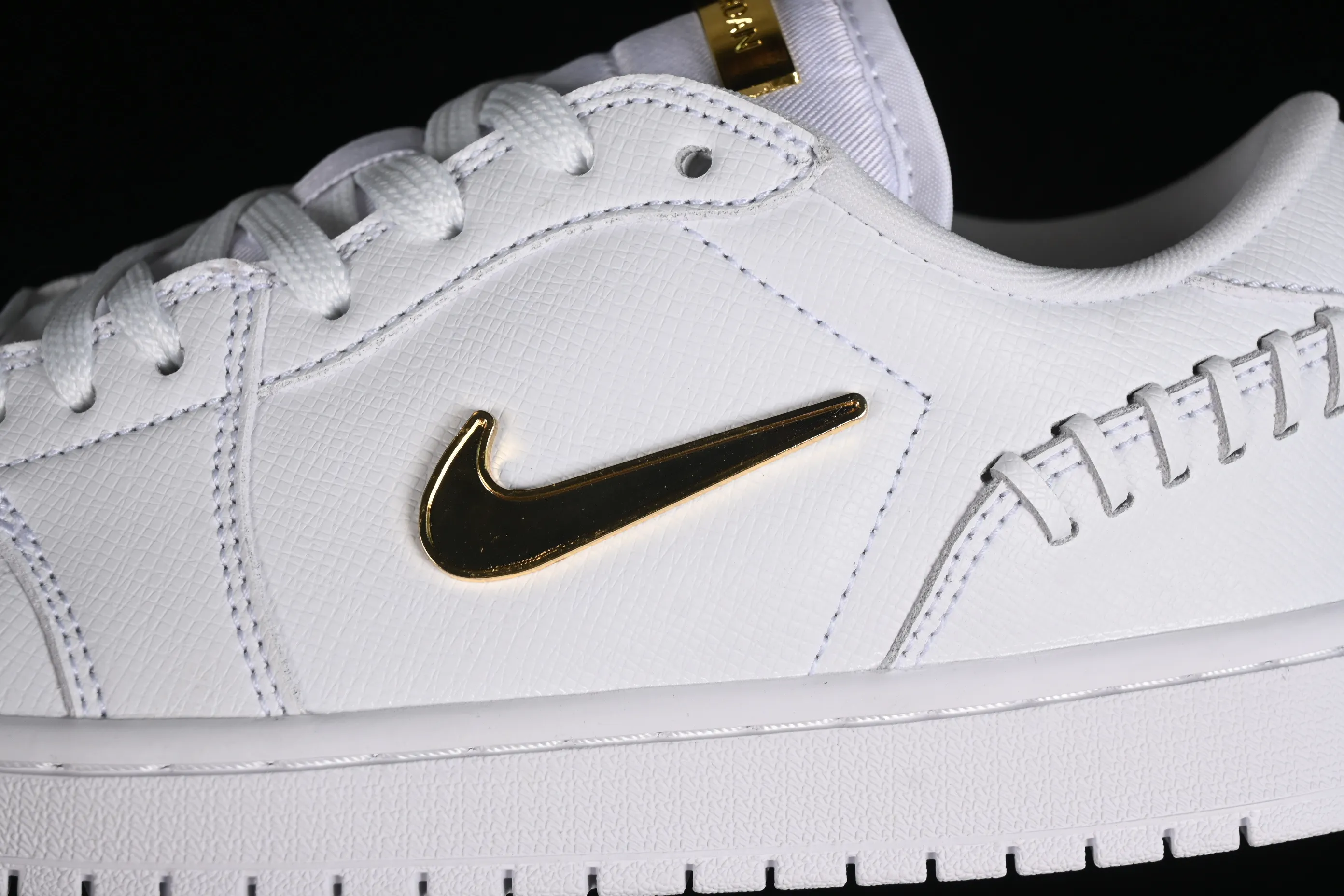 All categories Air Jordan Jordan series basketball shoes Air Jordan 1 Low Air Jordan 1 Low "Method of Make" AJ1 Joe 1 white gold low-top cultural and leisure sports shoes FN5032-100